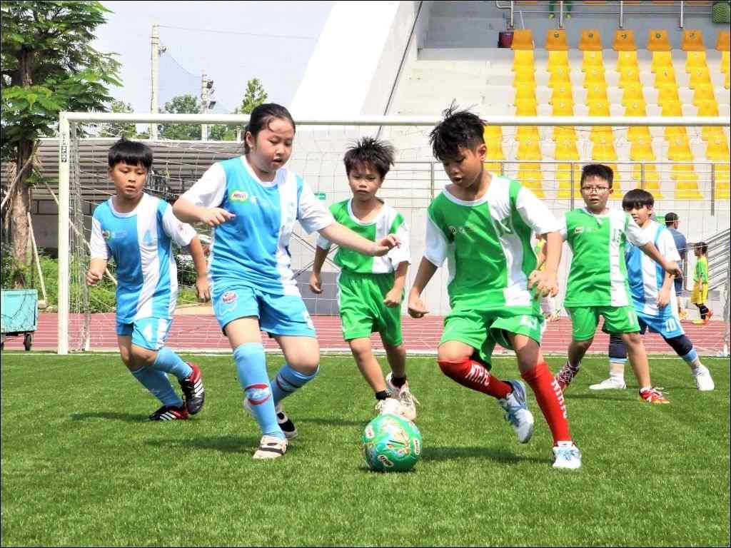 Đồ bảo hộ chân giúp bạn bảo vệ da và cơ bắp khỏi tổn thương