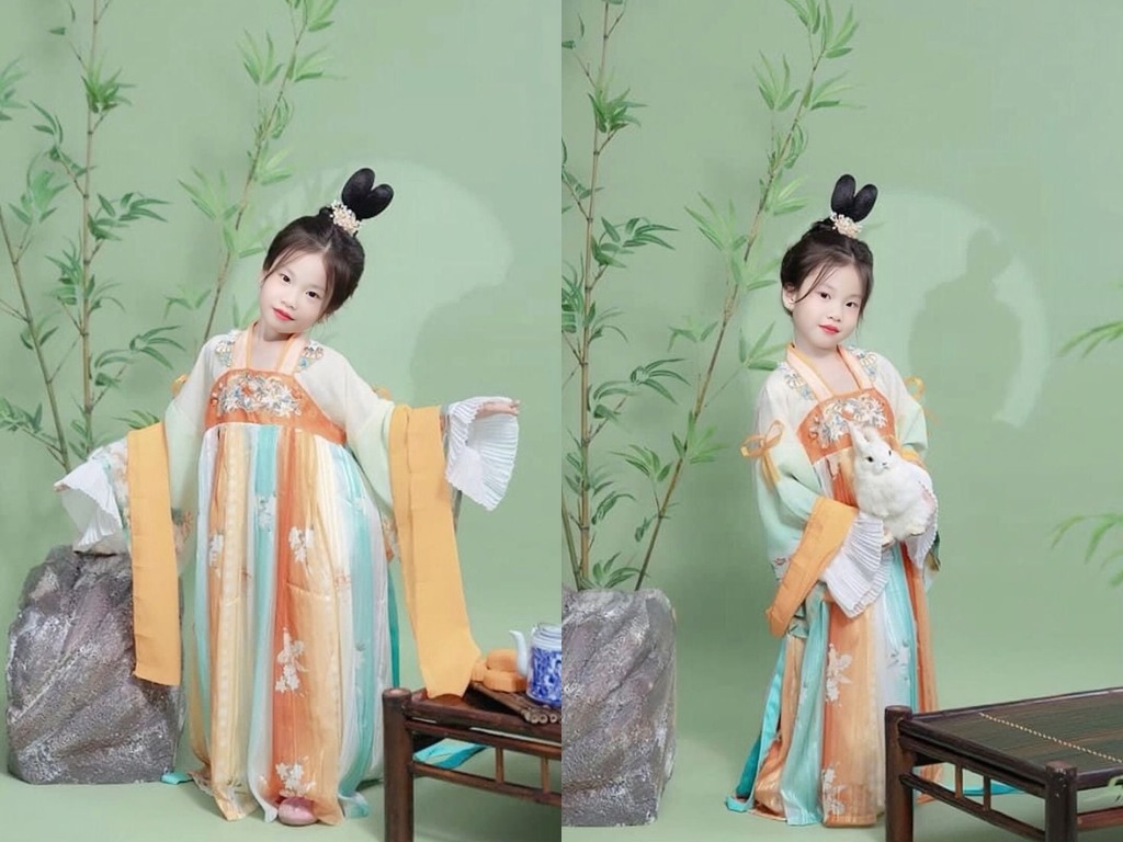 Set đồ cho bé gái hóa thân thành chị Hằng Nga trong trong dịp Tết Trung thu