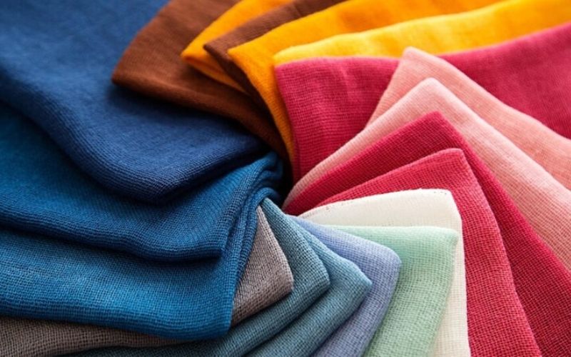 Chất liệu vải cao cấp trên áo có khả năng thấm hút mồ hôi tốt