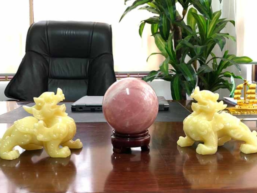 Vật phong thủy để bàn là món quà sang trọng, ý nghĩa cho ngày Doanh nhân Việt Nam 13 10
