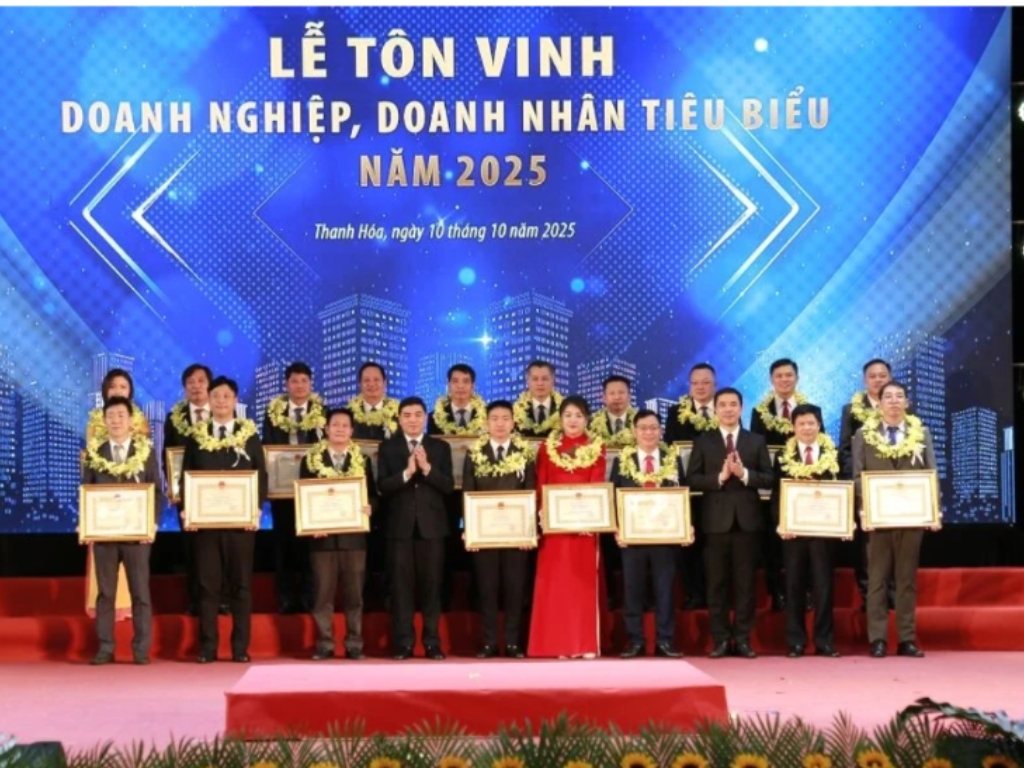 Lễ trao giải thưởng vinh danh các Doanh nhân Việt Nam tiêu biểu của năm