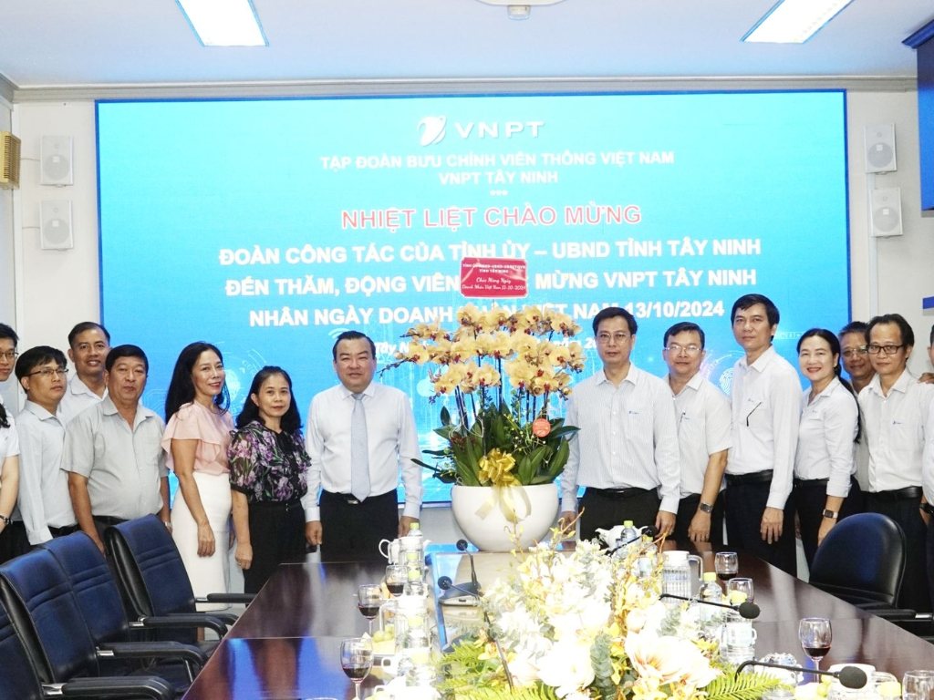 Việc tổ chức mừng Ngày Doanh nhân Việt Nam giúp khích lệ tinh thần làm việc