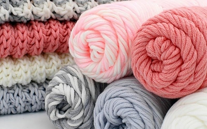 Bạn hãy lựa chọn các loại vải có khả năng giữ nhiệt tốt