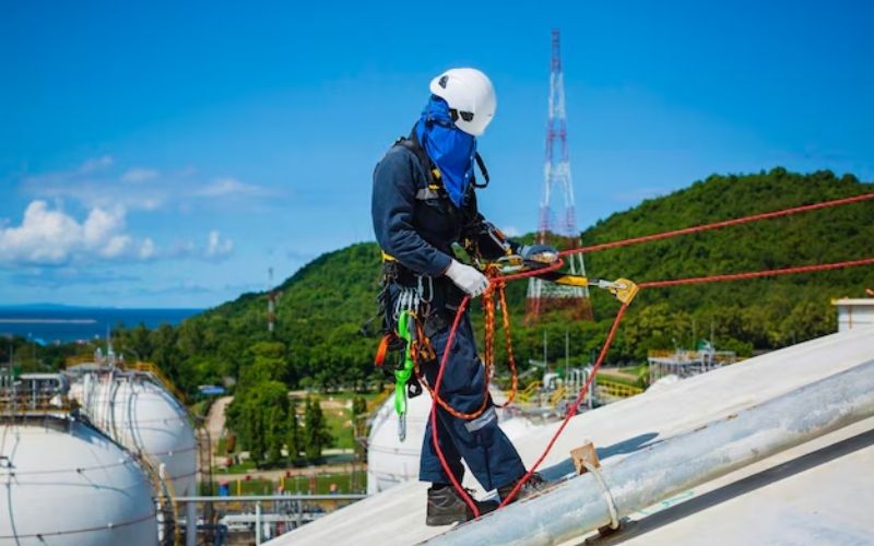 Bạn nên không lựa chọn trang phục quá rộng rãi