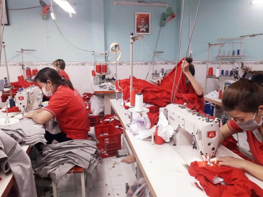 Các xưởng may đồng phục công sở tại Cần Thơ thường có năng lực sản xuất nhỏ