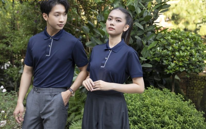 Bạn nên sơ vin khi mặc cùng quần tây