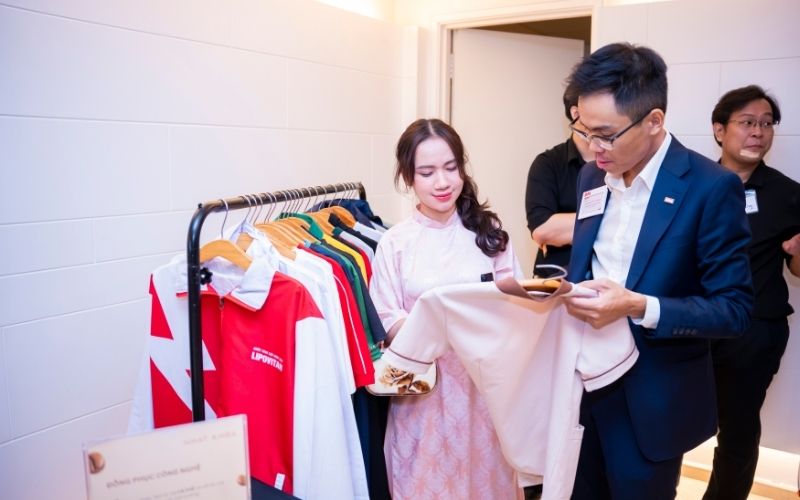 Xưởng sẽ đảm bảo in logo theo đúng yêu cầu của khách