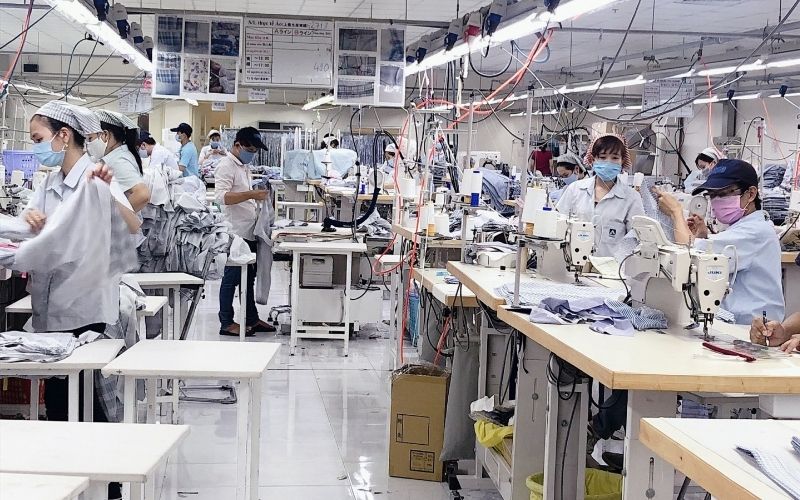 Một đơn vị chuyên may đồng phục thường có xưởng sản xuất riêng