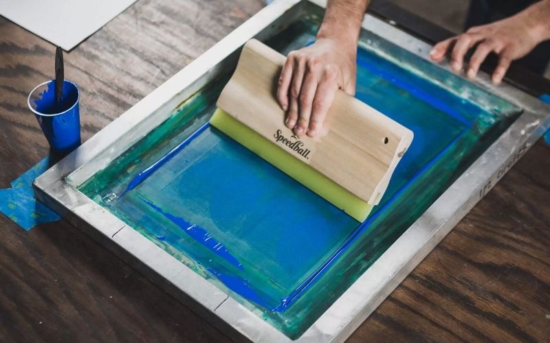 Nhiều xưởng may thường từ chối nhận in lụa so số lượng ít