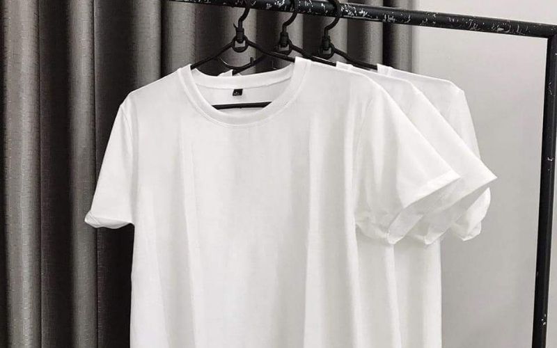 Áo thun là một vật dụng gần gũi, dễ sử dụng