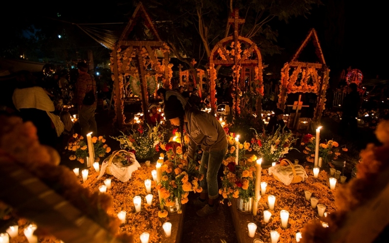 Ngày Halloween có ý nghĩa cốt lõi là gì? Câu trả lời đây là dịp tưởng nhớ người đã khuất