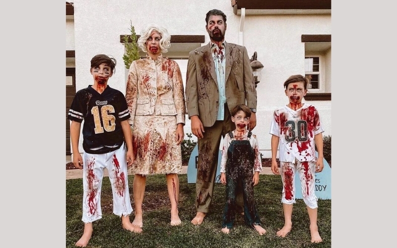 Bạn có thể lấy cảm hứng từ nhân vật Zombie để tạo ra một bộ trang phục halloween kinh dị