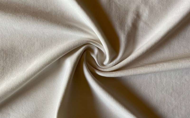 Các mẫu áo halloween có chất liệu vải cotton 100 giúp thấm hút mồ hôi tốt