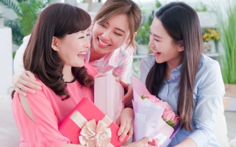 Bạn nên chọn quà 20 10 dựa trên sở thích của mẹ