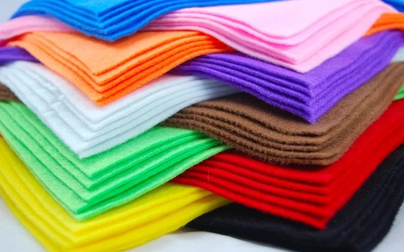 Bạn có thể lựa chọn đa dạng các loại vải khi làm áo hoodie theo yêu cầu