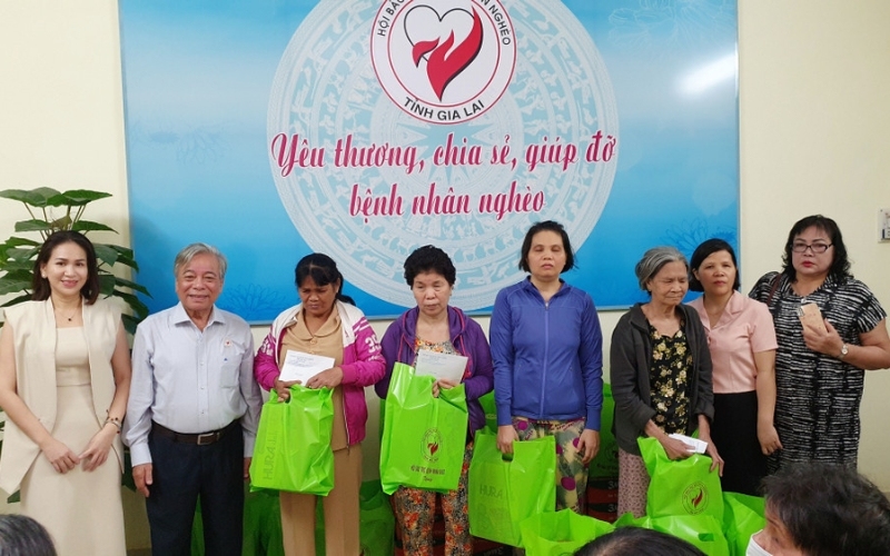 Tổ chức buổi thiện nguyện là ý tưởng kỷ niệm 20 10 vô cùng ý nghĩa