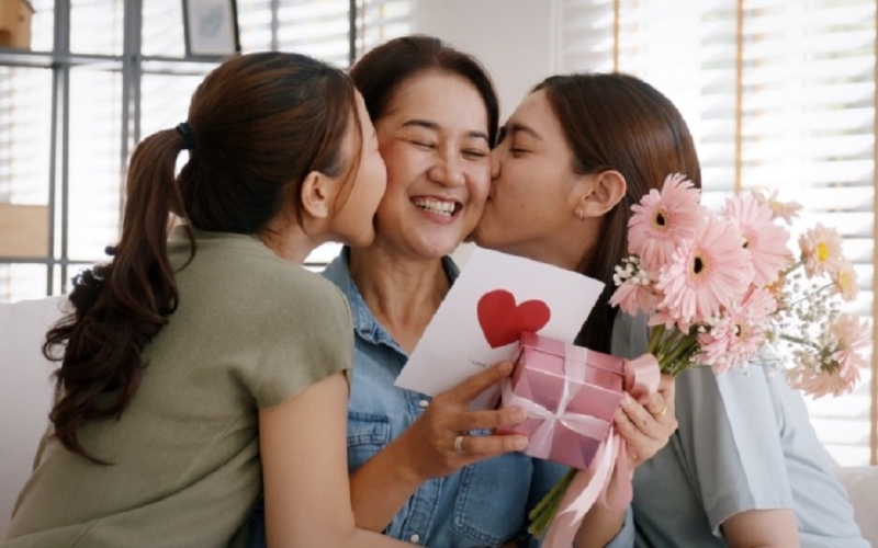 Women's Day 20 10 là dịp để bày tỏ lòng biết ơn đến những người phụ nữ trong gia đình
