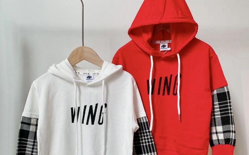 Thiết kế áo hoodie cho bé trai 12 tuổi dạng này thể hiện được "chất" riêng