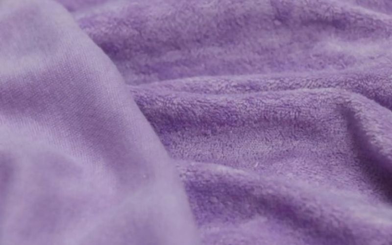 Bạn nên chọn vải chất lượng để tránh bị lão hóa