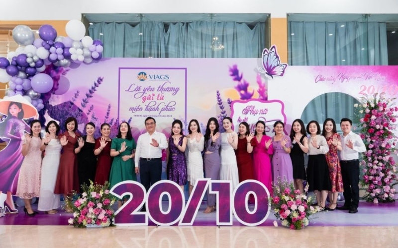 Hoạt động workshop làm nến thơm mang chủ đề 20 10 chữa lành