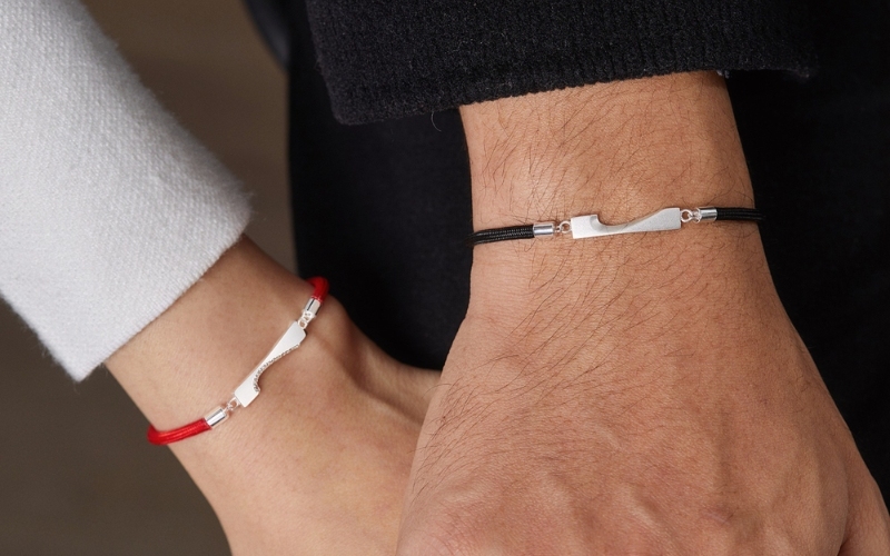 Giáng sinh nên tặng quà gì cho bạn gái? Câu trả lời là trang sức