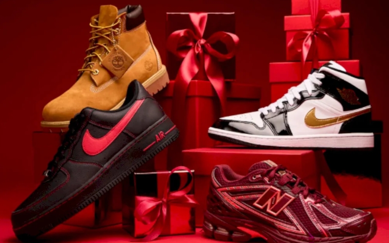 Nên tặng quà Giáng sinh gì cho bạn trai yêu thể thao? Giày thể thao là một gợi ý hoàn hảo