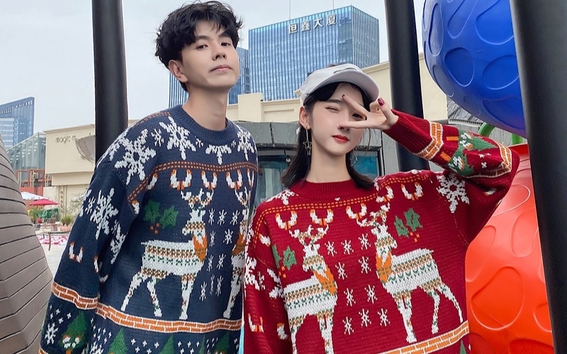 Mẫu áo len noel cho cặp đôi đi chơi giáng sinh