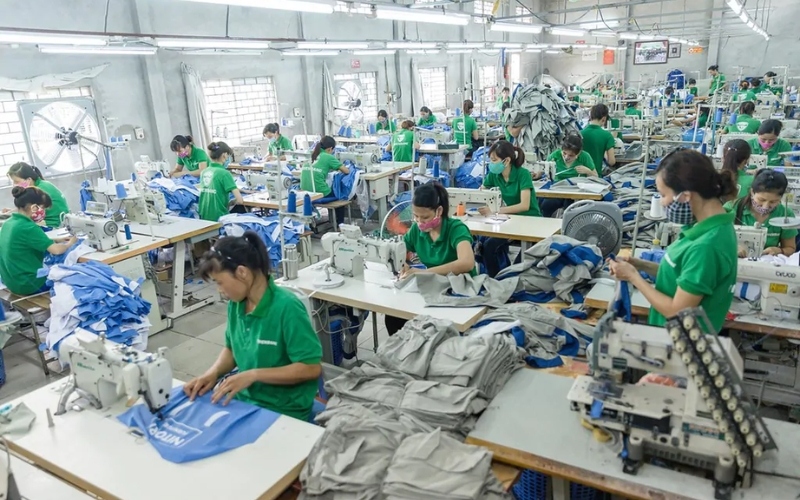 Nghề may công nghiệp giúp đảm bảo chất lượng sản phẩm đồng đều