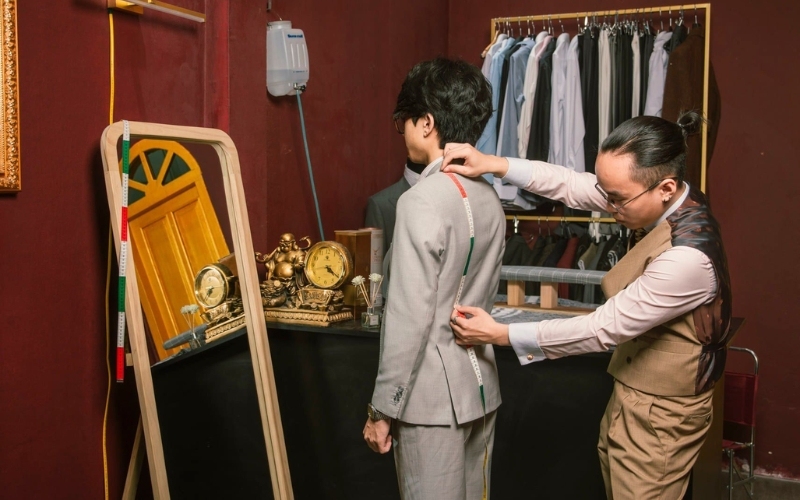 Nghề may thời trang chú trọng vào phom dáng giúp tôn vóc dáng người mặc