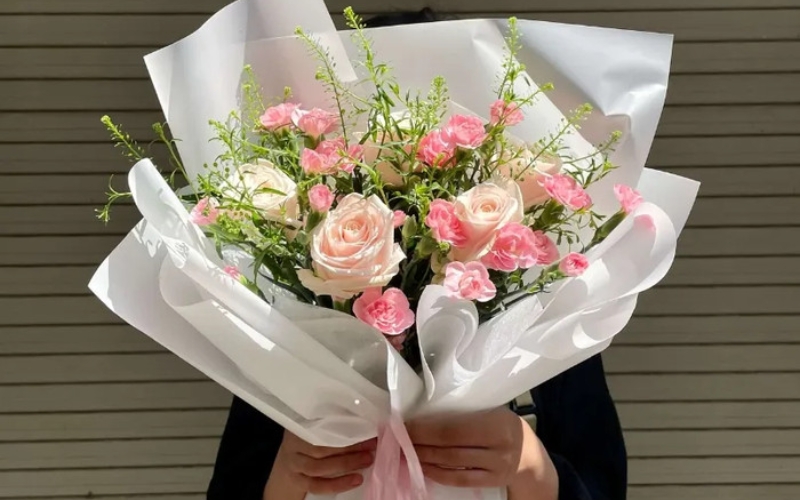 Việc chọn quà tặng 20 10 cho bạn gái theo mục đích giúp thể hiện sự sâu sắc