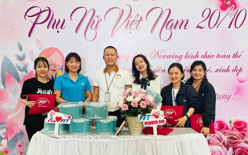 Doanh nghiệp tổ chức chương trình tri ân phụ nữ nhân ngày 20 10