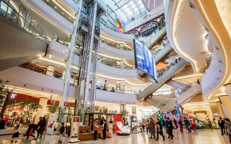 Người dân thường đến đây mua áo khoác mùa đông ở Hà Nội