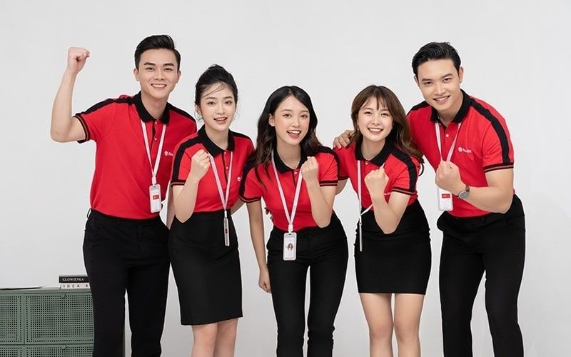 CustomInk là website chuyên dụng nổi tiếng toàn cầu cho việc thiết kế áo
