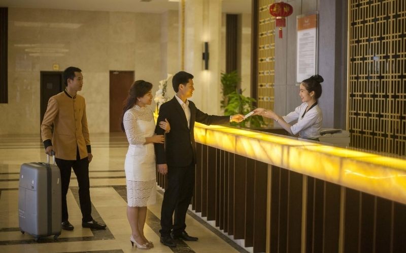 Màu sắc đồng phục giúp bạn nhận diện thương hiệu