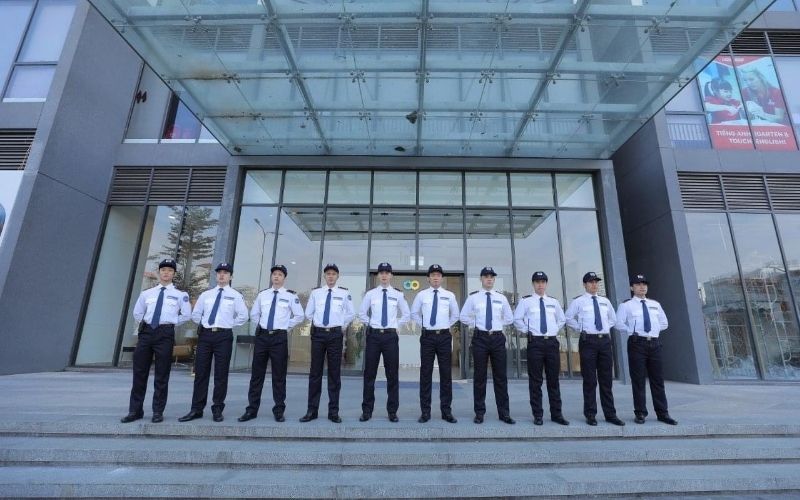 Cận cảnh chất liệu vải trắng dày dặn và đứng form