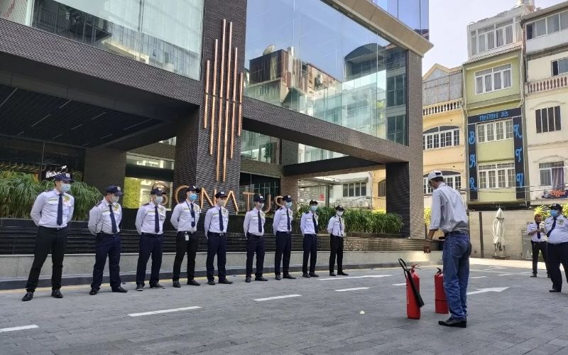 Minh họa các loại vải cao cấp và phụ kiện đồng phục an ninh