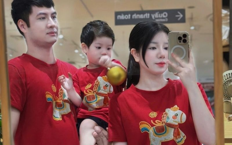 Mẫu quần áo tết nữ đẹp phù hợp cho nhiều dáng người khác nhau