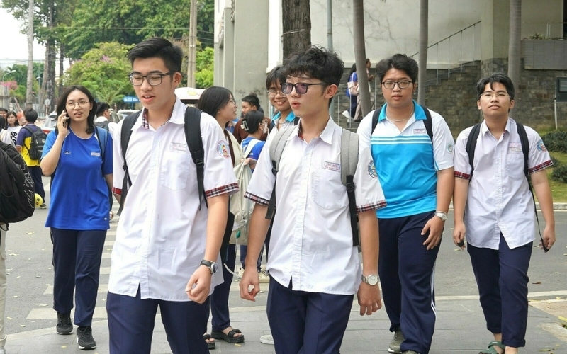 Đồng phục các trường THPT ở TPHCM có phong cách thiết kế rất đa dạng