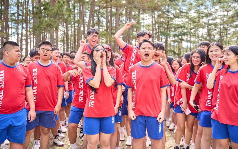 Đồng phục trường Trí Đức có kiểu dáng thoải mái và năng động tiết học thể dục
