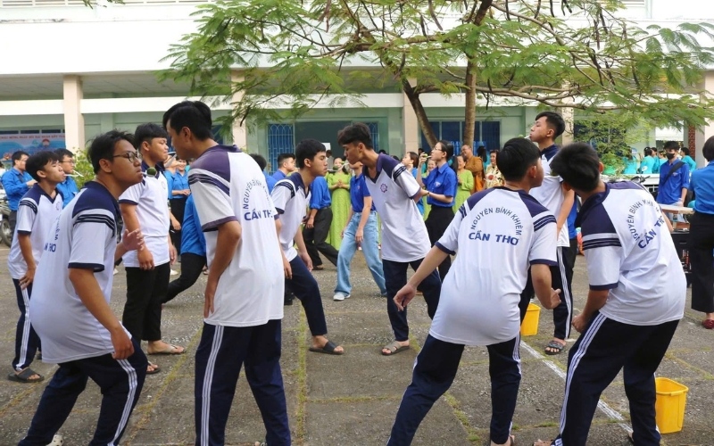 Đồng phục thể dục của trường Nguyễn Bỉnh Khiêm Cần Thơ