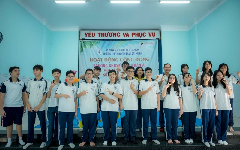 Đồng phục thể dục trường Trần Đại Nghĩa có thiết kế năng động