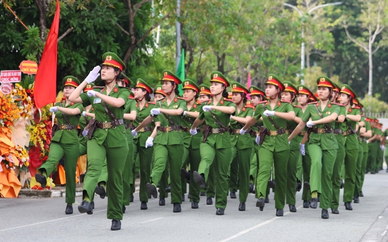 Đồng phục của các học viên tại học viện Cảnh sát Nhân dân