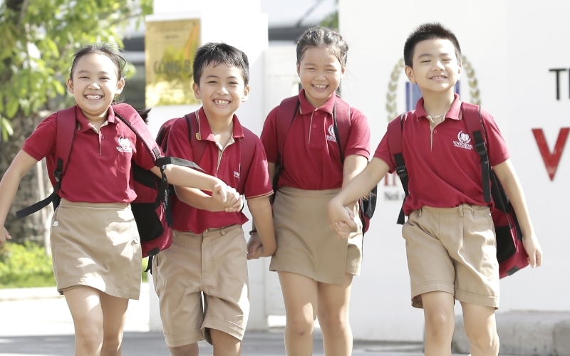 Đồng phục trường giúp học sinh gắn kết với nhau hơn