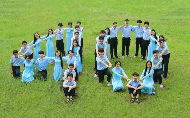 Đồng phục trường Lê Quý Đôn Đà Nẵng có tông màu xanh da trời
