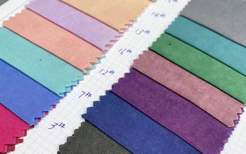 Địa chỉ mua vải sợi tre uy tín thường cung cấp mẫu vải thực tế để khách hàng trải nghiệm