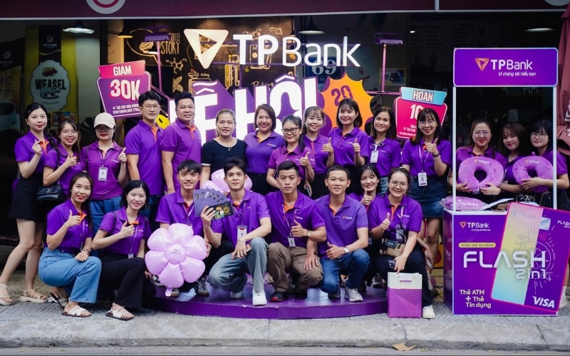 Áo polo đồng phục công ty giúp mang lại sự thoải mái năng động cho nhân viên