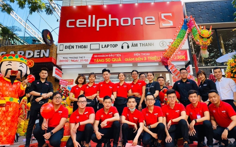 Bạn nên chọn các mẫu đồng phục công ty đẹp có màu sắc đồng vộ với logo