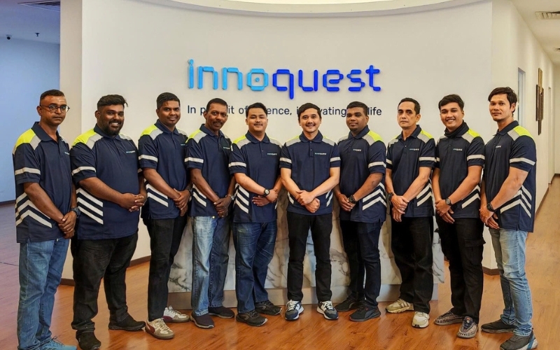 Bạn nên mua áo đồng phục công ty vừa vặn với vóc dáng cơ thể