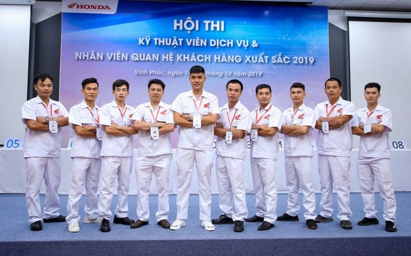 Đồng phục công ty Honda có thiết kế mang phong cách hiện đại