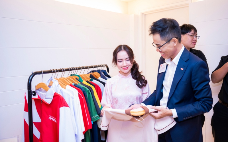 Nhất Khoa Uniform hỗ trợ giải đáp vải linen Nhật là gì